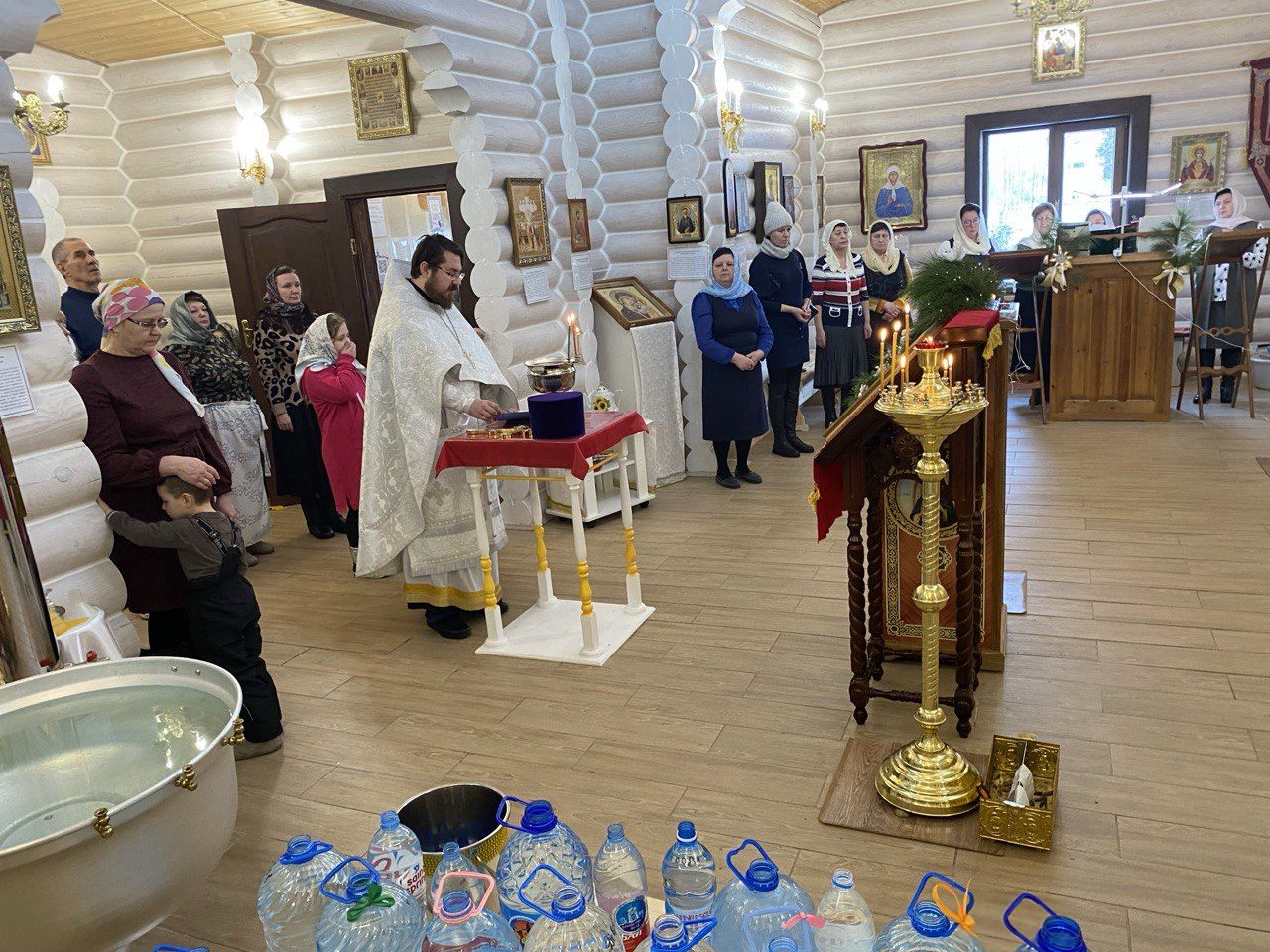 Поселок Сентябрьский встретил праздник Богоявления Господня