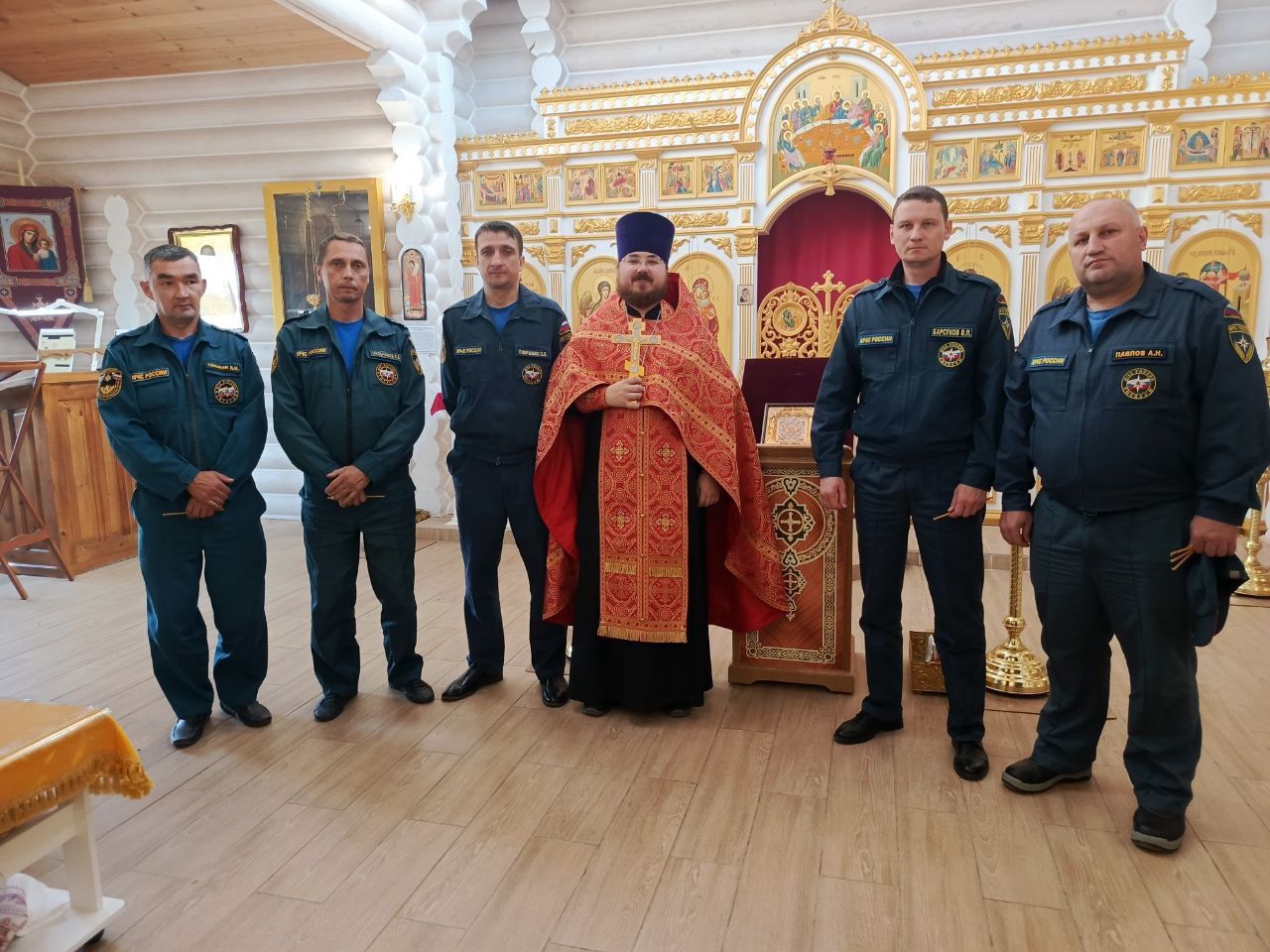 В храме Воздвижения Креста Господня совершен молебен перед иконой Божией Матери «Неопалимая Купина»
